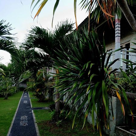 Mesari Hut Lembongan Hotell Exteriör bild