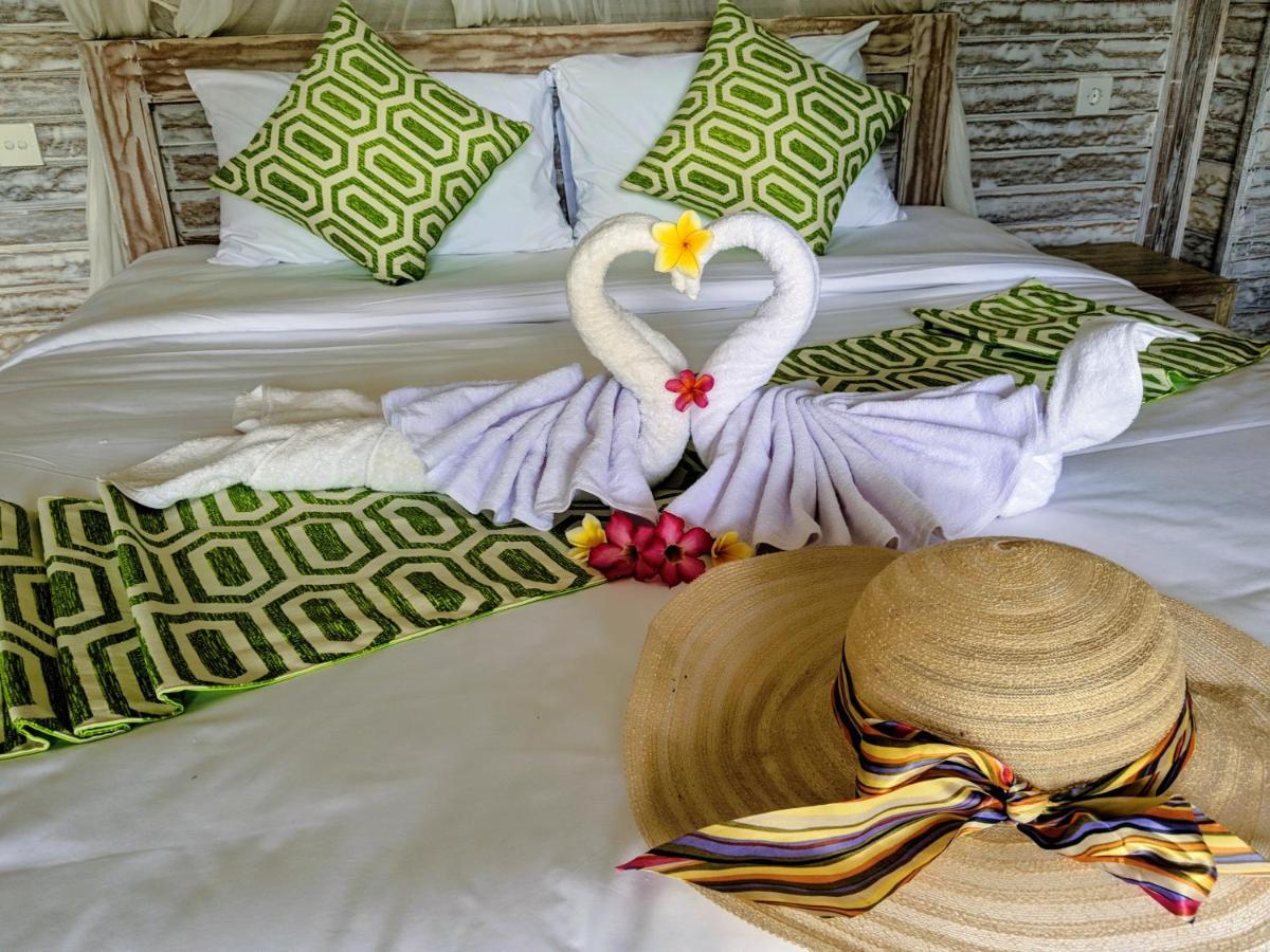 Mesari Hut Lembongan Hotell Exteriör bild