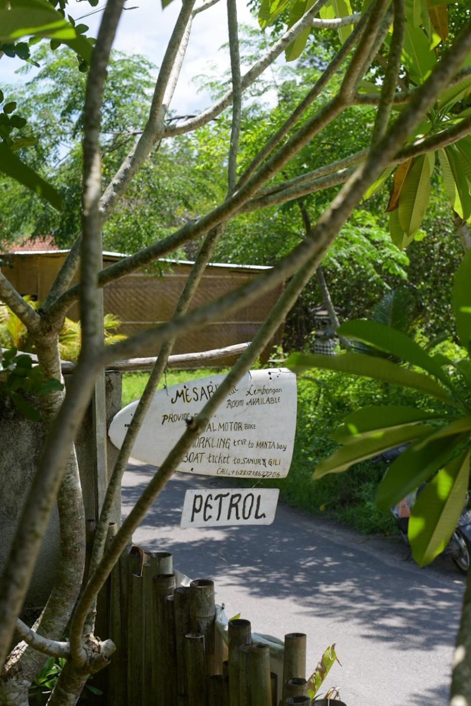 Mesari Hut Lembongan Hotell Exteriör bild