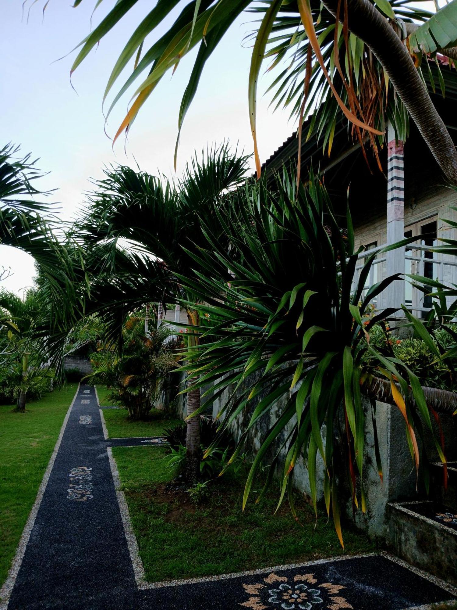 Mesari Hut Lembongan Hotell Exteriör bild