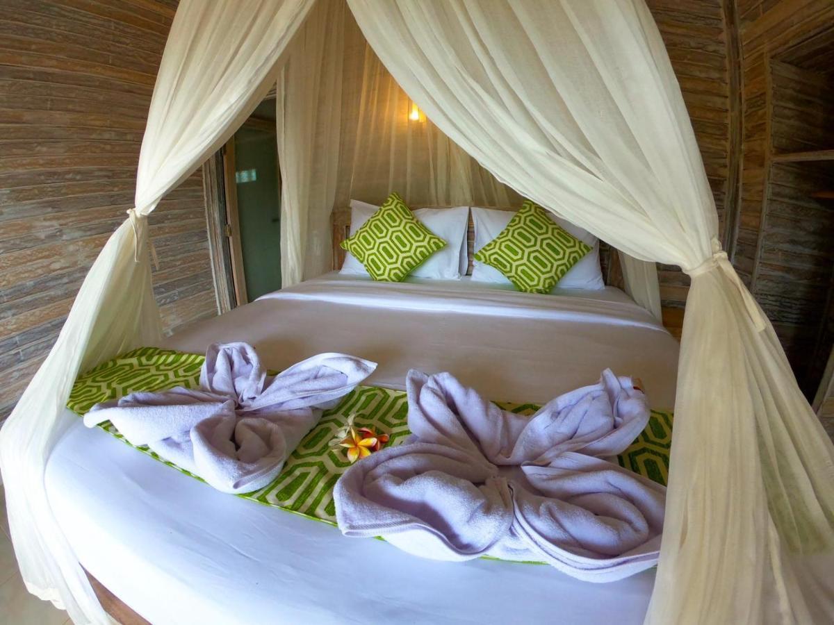Mesari Hut Lembongan Hotell Exteriör bild